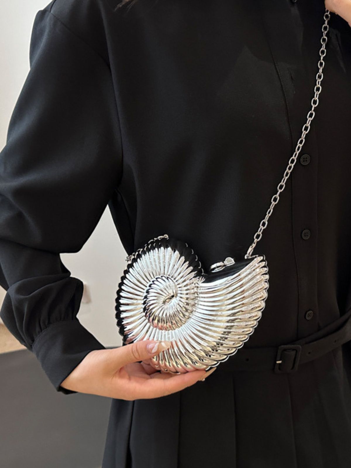 Metallic Seashell Clutch Chain Bag